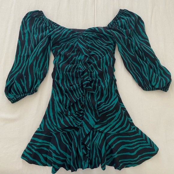 Zara Dresses & Skirts - Green Zebra-Print Puff Sleeve Mini Dress